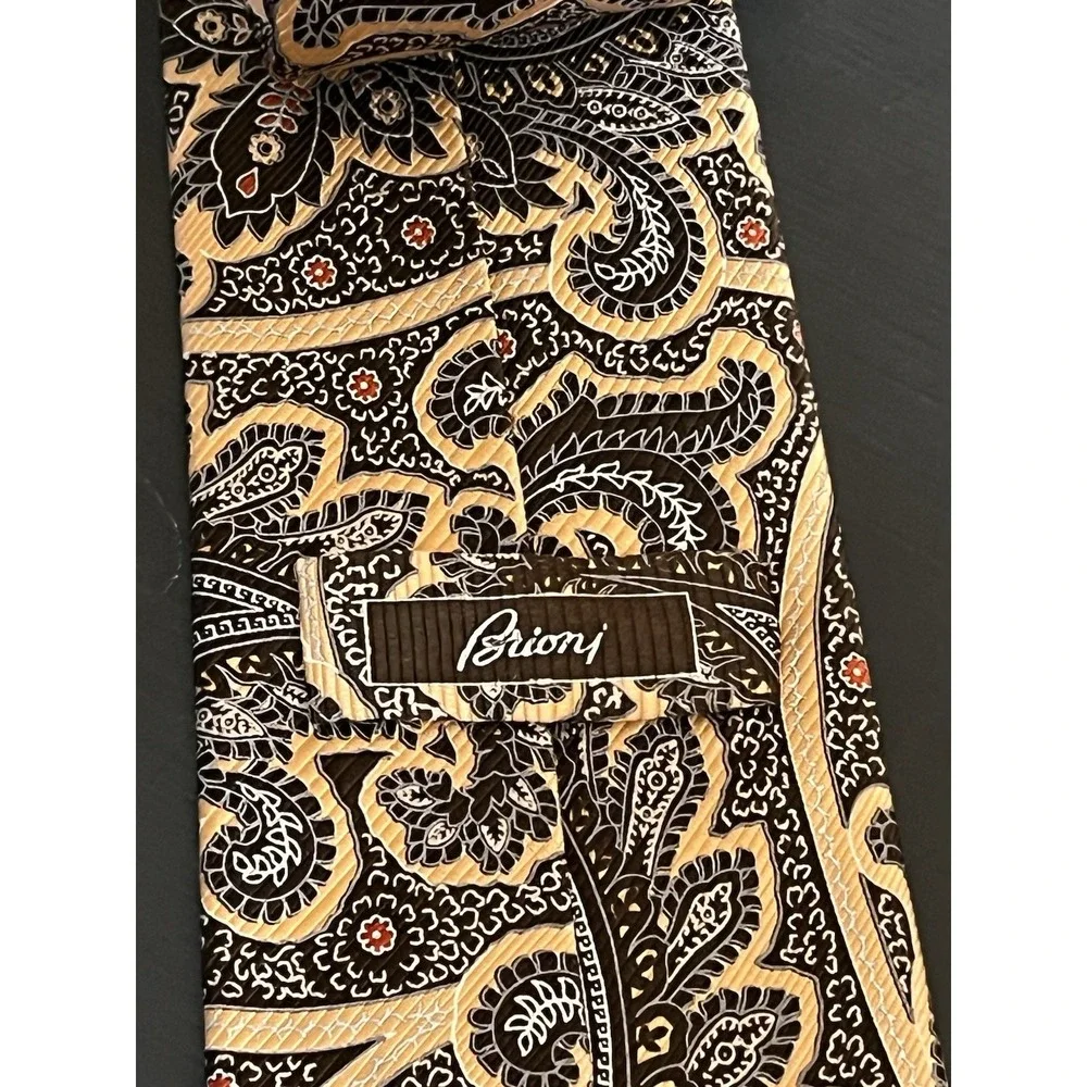 Brioni Men's‎ Paisley Tie, Burgundy And Pink  100% Silk, Italy